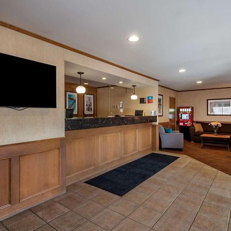 Surestay Plus Hotel By Best Western Salmon Arm Esterno foto