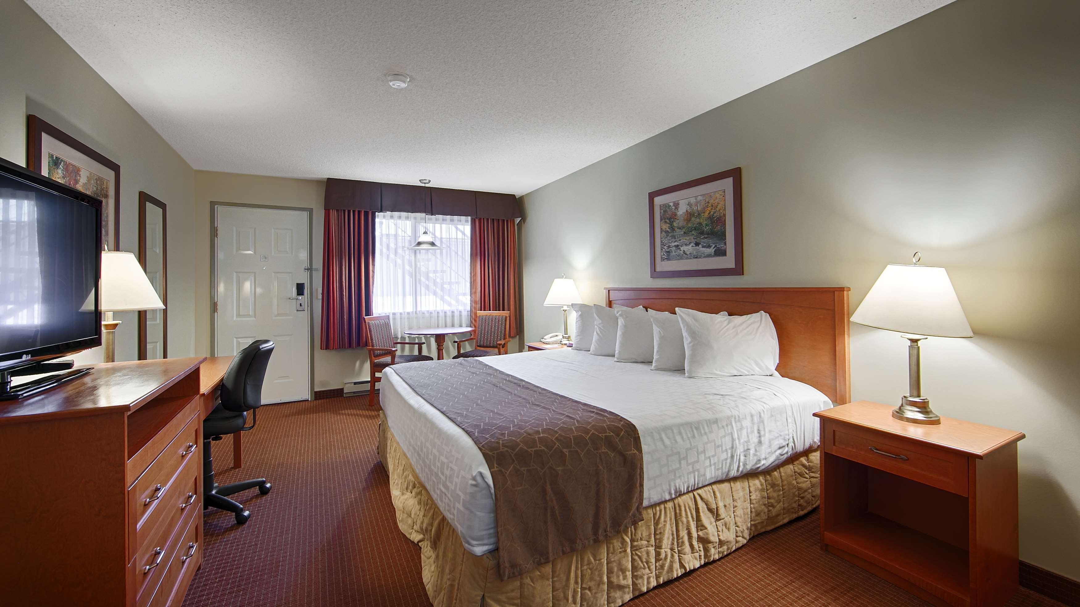 Surestay Plus Hotel By Best Western Salmon Arm Esterno foto
