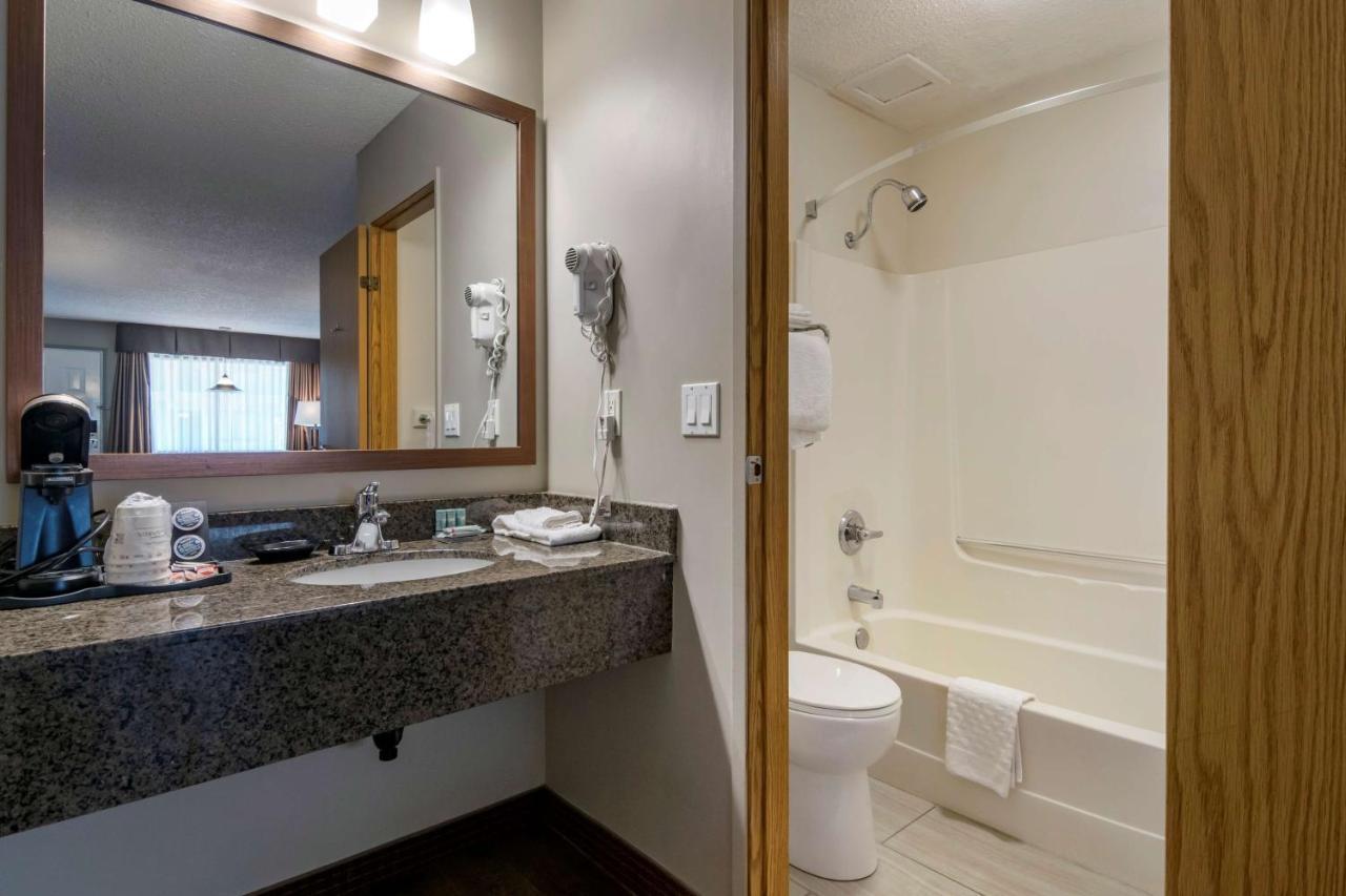 Surestay Plus Hotel By Best Western Salmon Arm Esterno foto