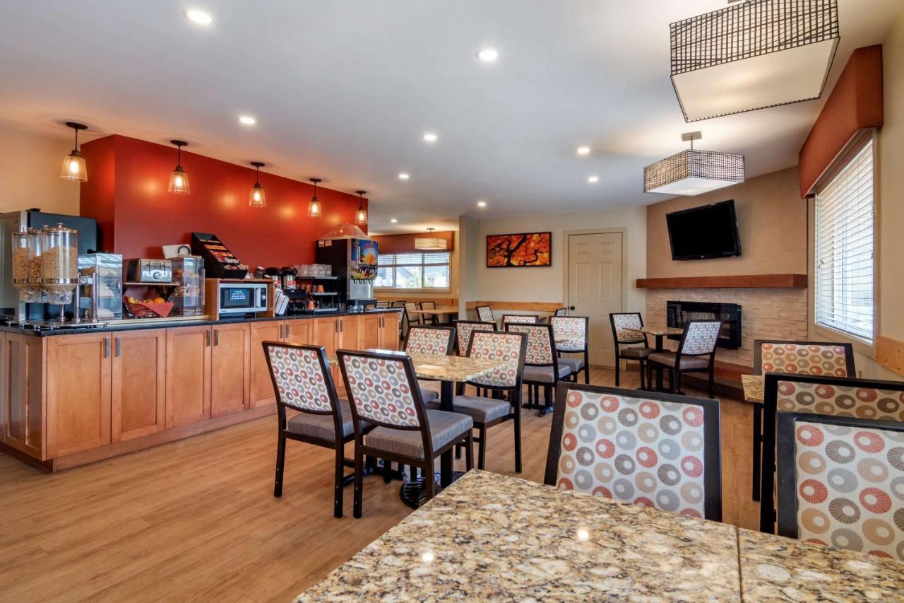 Surestay Plus Hotel By Best Western Salmon Arm Esterno foto