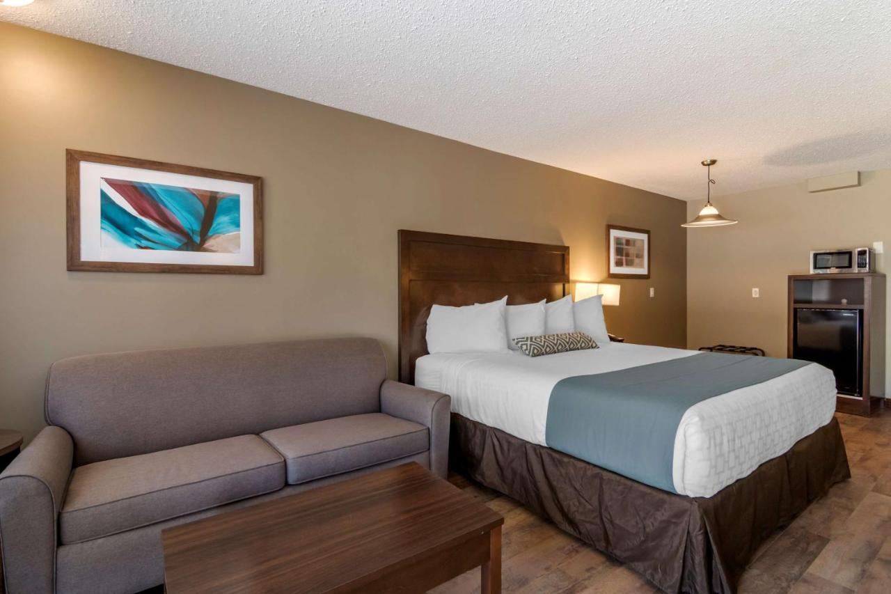 Surestay Plus Hotel By Best Western Salmon Arm Esterno foto